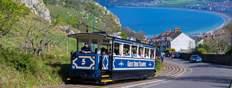 independent financial advisers based in llandudno